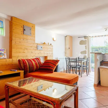De Charme En Ardeche Lägenhet *